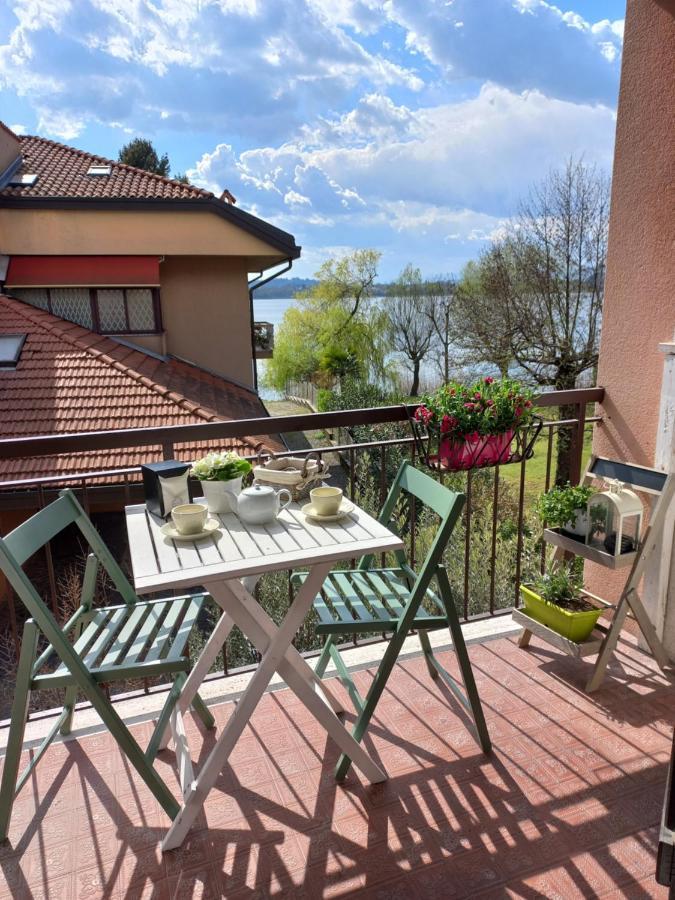 Appartamento Miralago Con Giardino Sul Lago Gavirate Kültér fotó
